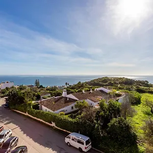 2-bed-4-sleeps-fab-sea-views-poolbeach.hotelaalgarve.com/